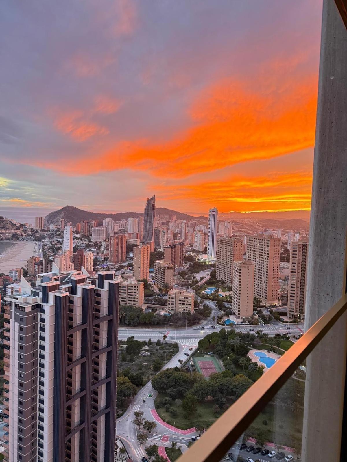 Intempo Sky Apartment 26 Floor Seaview Benidorm Exterior foto